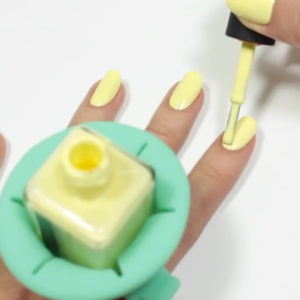 ig-nail-polish-holder-pic-1110
