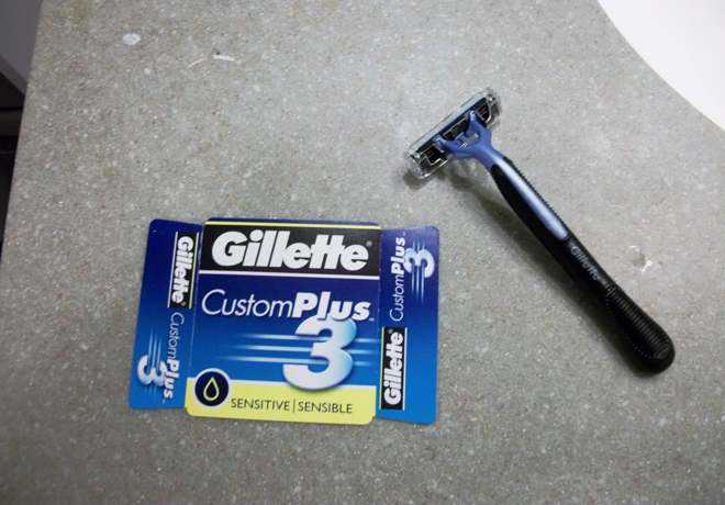 *HOT* $2.52 Gillette CustomPlus 3 Disposable Razor 4-Pack + FREE Shipping