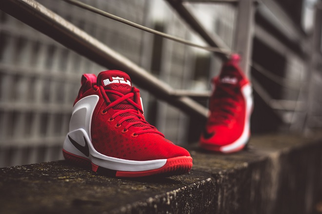 Men's Nike LeBron Zoom Witness 