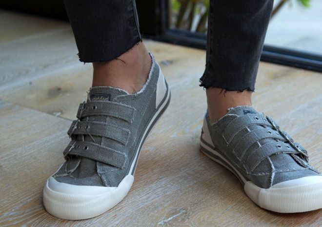 rocket dog sneakers