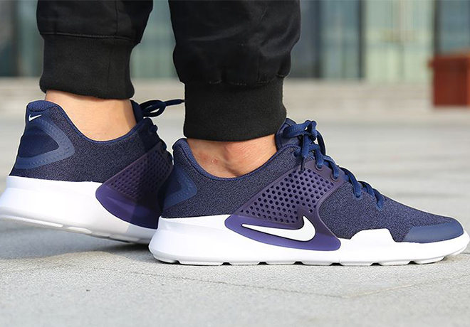 nike men arrowz