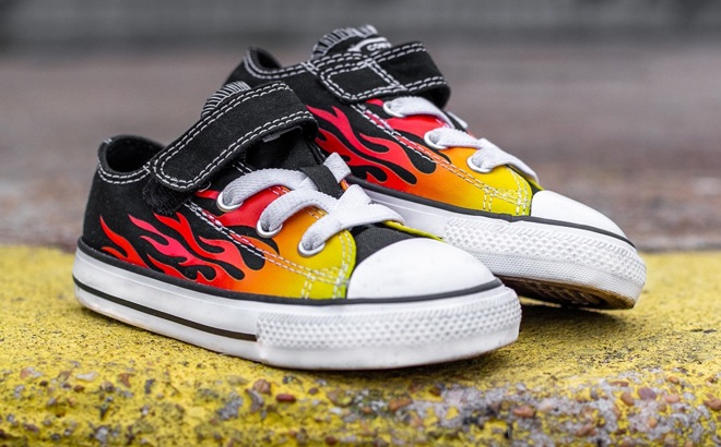 Converse Kids Shoes $7 (Reg $35)