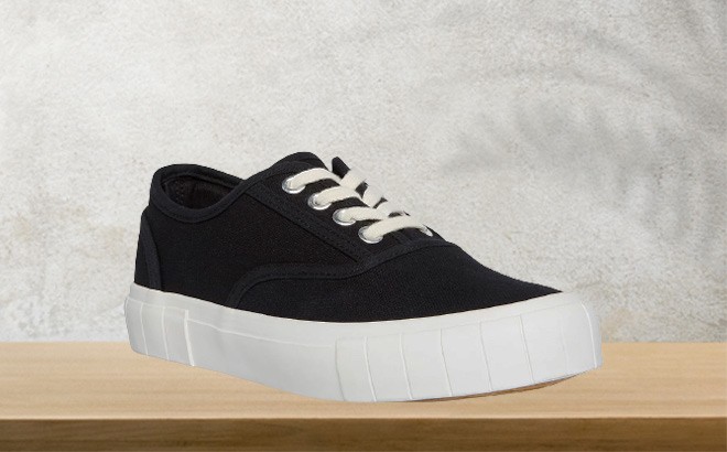 Women's Shoes $19 (Reg $39)