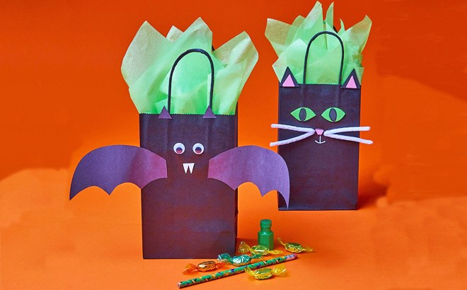 FREE Halloween Treat Bags Craft Kit!