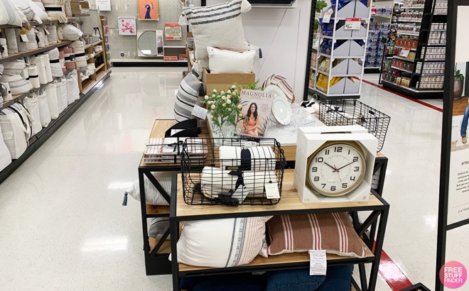 Heart & Hand with Magnolia Decor Sale!