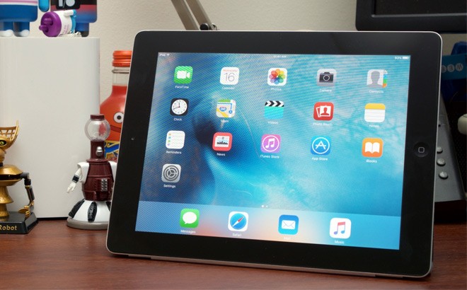 Apple iPad 2 $45 (Reg $199) - Refurbished