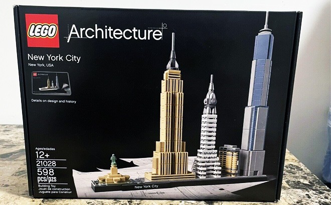 LEGO Architecture 598-Piece Set $42.99