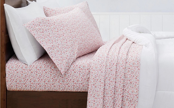 Martha Stewart Sheet Set $9.99 (Reg $30)