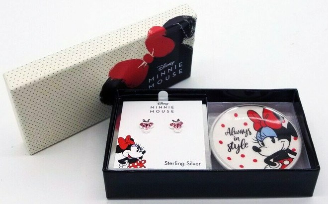 Minnie Mouse Earrings Set $16.99 (Reg $100)