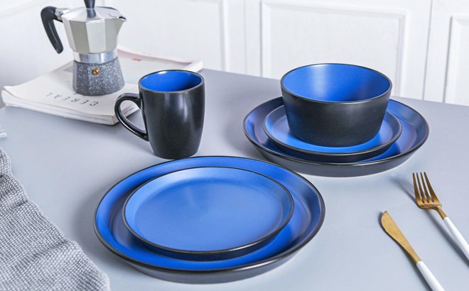 32-Piece Dinnerware Set $19 (Reg $120)