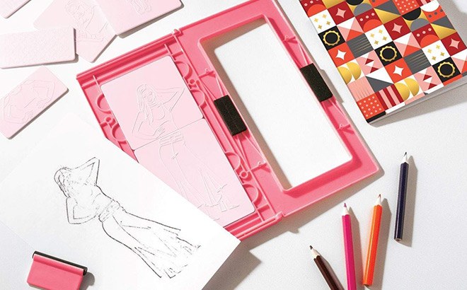 Toy Fashion Plates Designer Set $19