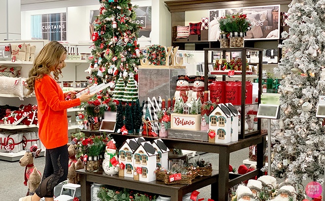 Christmas Decor Up to 60% Off!