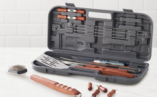 Food Network 17-Piece BBQ Tool Set $16.99
