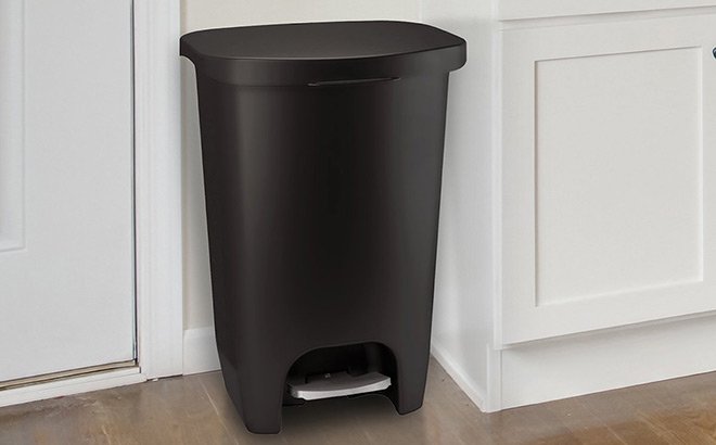Plastic Kitchen Garbage Can $13.49 Each