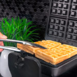 Bella Pro Series – Pro Series 4-Slice Rotating Waffle Maker