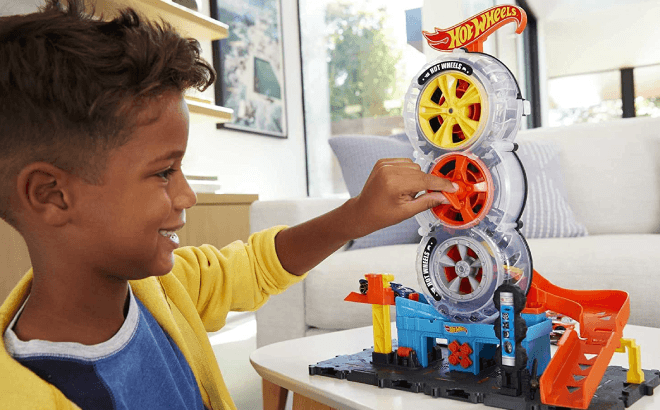 Hot Wheels Tire Shop Playset $15.99