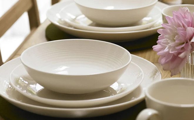 Dinnerware Sets Up to 80% Off!