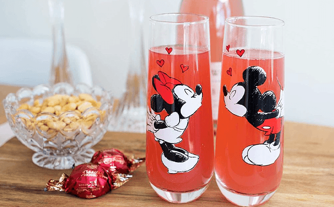 Disney Minnie & Mickey Mouse Glass Set $19