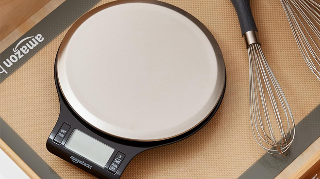 Amazon Basics Digital Kitchen Scale with LCD Display Amazon Basics Digital Kitchen Scale with LCD Display