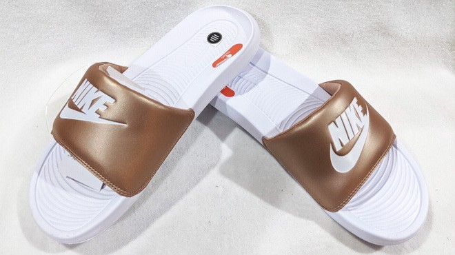 10 online nike slides