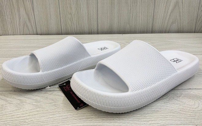Yeezy Slide Dupes $8