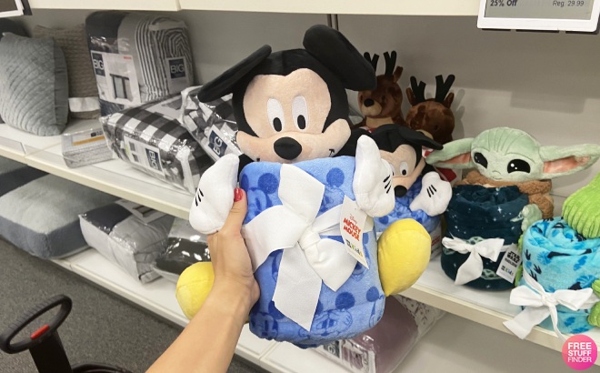 Disney Buddy & Throw Set $12