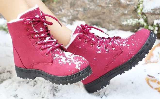 Women's Snow Boots $14.99