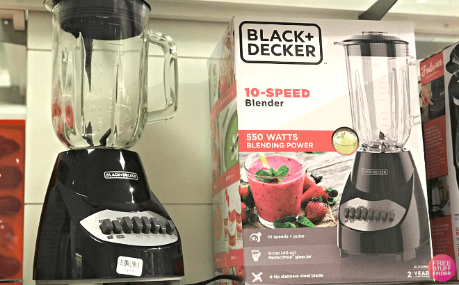 Black + Decker 10-Speed Blender $23.99