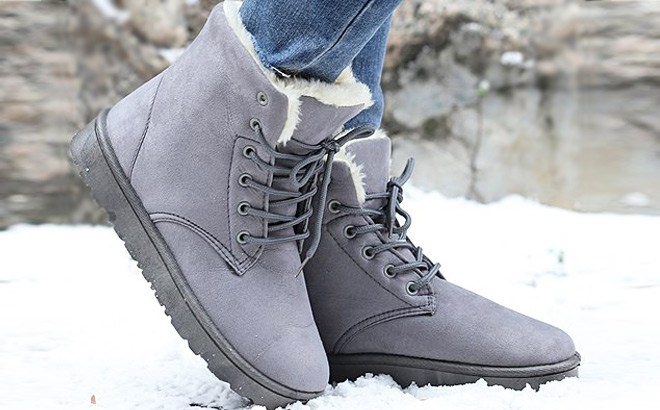 Women's Snow Boots $15.99