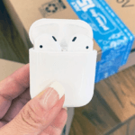 apple-airpods-charging-case