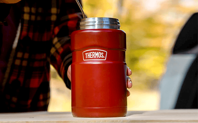 https://www.freestufffinder.com/wp-content/uploads/2022/11/24-Oz-Thermos-Stainless-King-Vacuum-Insulated-Food-Jar-Red-Primary-Pic.png
