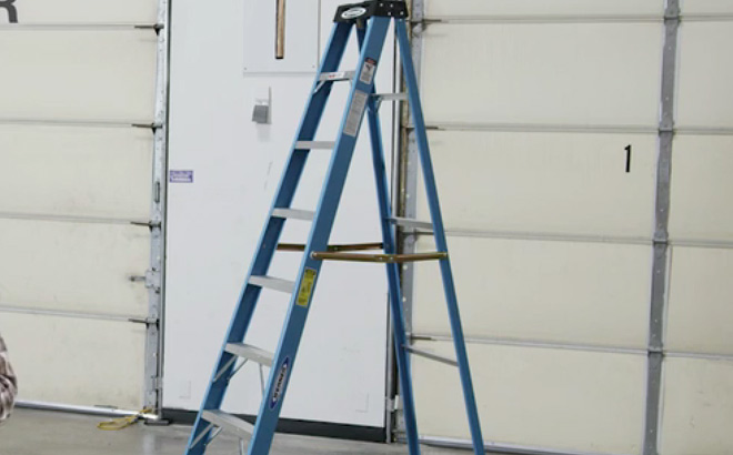 6 ft Fiberglass Step Ladder