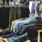 Levi’s – Flash Sale Up to 60% Off Sale + Extra 40% Off At Checkout (1)