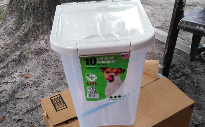 10-Pound Pet Food Container $7.78