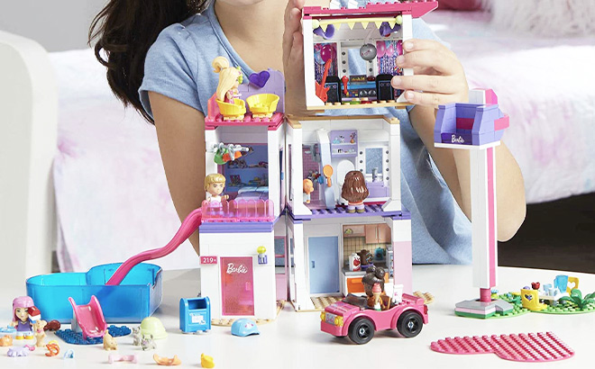 Barbie 545-Piece Dreamhouse Set $34 at Amazon