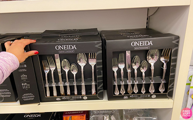 Oneida Flatware 45-Piece Set $15.99