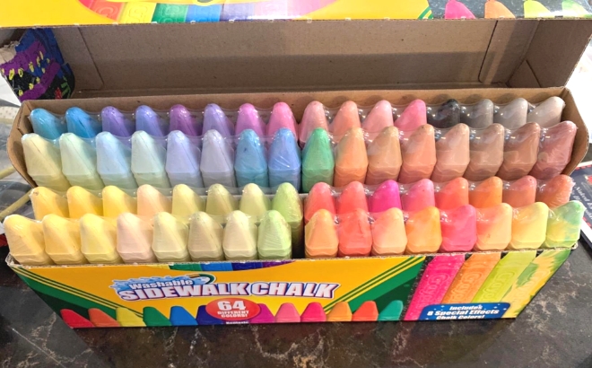 64-Count Crayola Ultimate Washable Chalk Collection