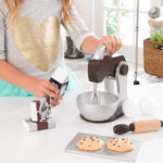 KidKraft-Espresso-Baking-Set