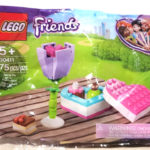 LEGO-Friends-Flower-and-Chocolate-Box-Build2