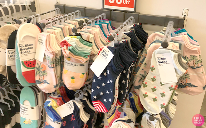 Old Navy Socks 6-Pack for $4.99 - Just 83¢ Each!