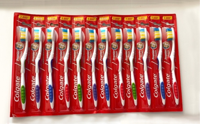 Colgate Premium Clean Toothbrushes 96 Count 1