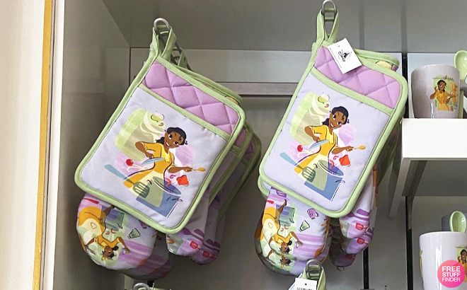 Disney Princess Tiana Oven Mitts Potholder Set
