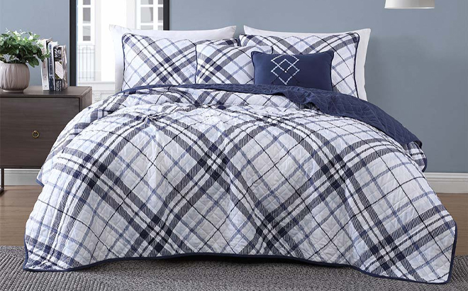 Indigo & White Khalvin 5 Piece Quilt Set Indigo White Khalvin 5 Piece Quilt Set
