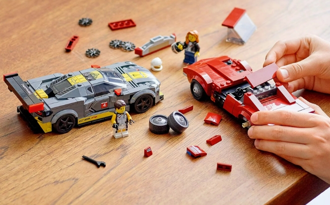 LEGO Speed Champions Chevrolet Corvette Cars 2 Pack