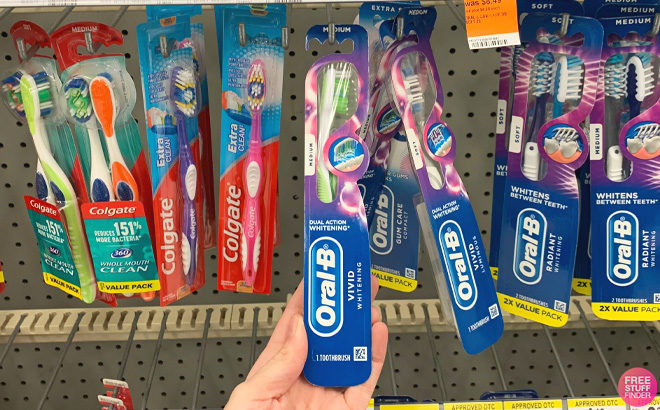 Oral B Vivid Whitening Manual Toothbrush at Walgreens Store