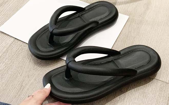 Rosy Womens Flip Flops Rosy Womens Flip Flops