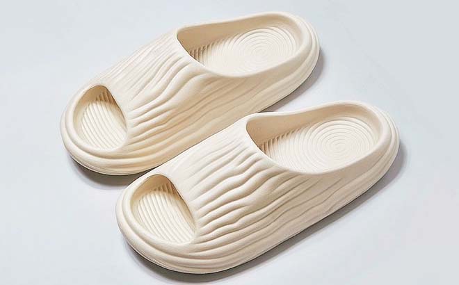 Rosy Womens Textured Platform Slide 2 Rosy Womens Textured Platform Slide 2