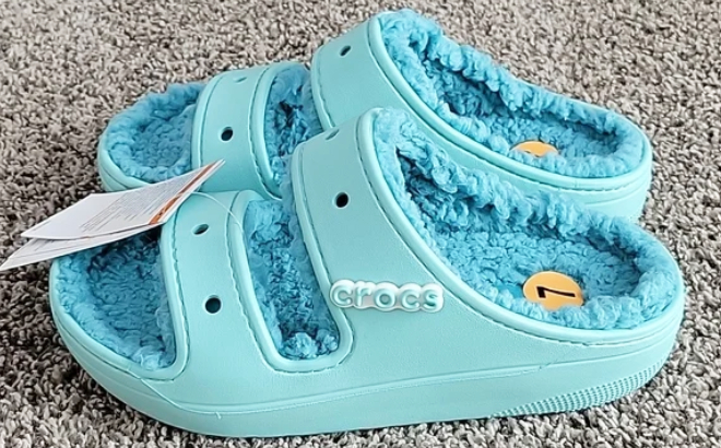 Implicaties Raad eens Efficiënt Crocs Cozy Sandals $27 | Free Stuff Finder