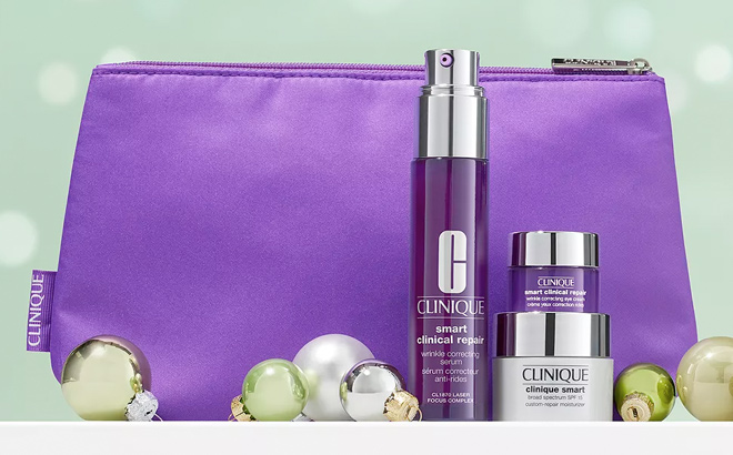 CLINIQUE 4 Pc Smart Smooth Skincare Set Exclusively Ours