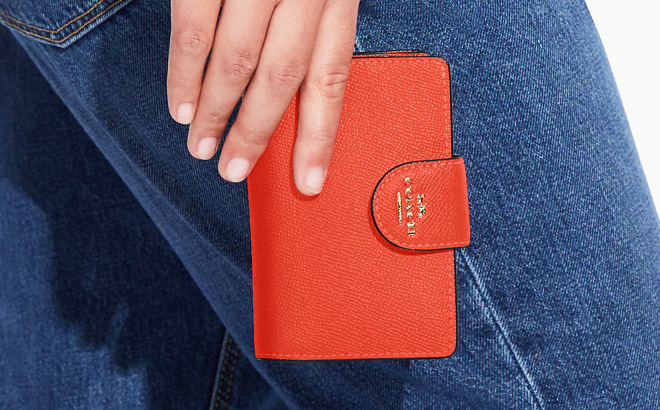 Coach Outlet Medium Corner Zip Wallet Coach Outlet Medium Corner Zip Wallet